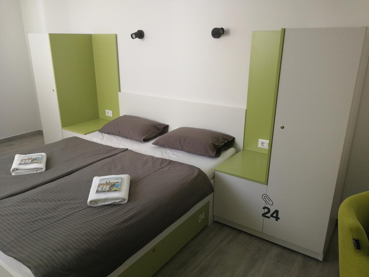 3F Hostel Zagreb Bagian luar foto